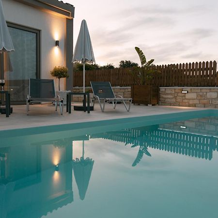 Halaro Villa Gerani  Ngoại thất bức ảnh