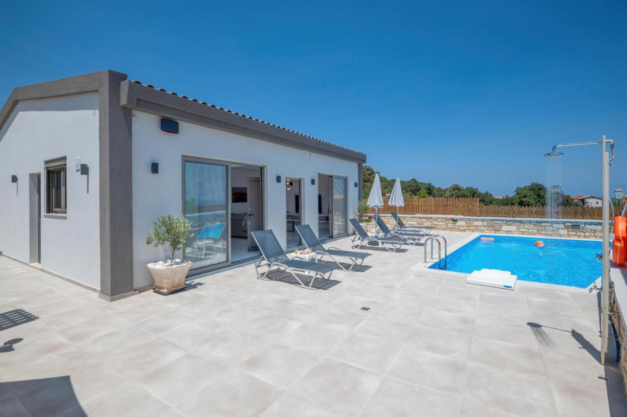 Halaro Villa Gerani  Ngoại thất bức ảnh