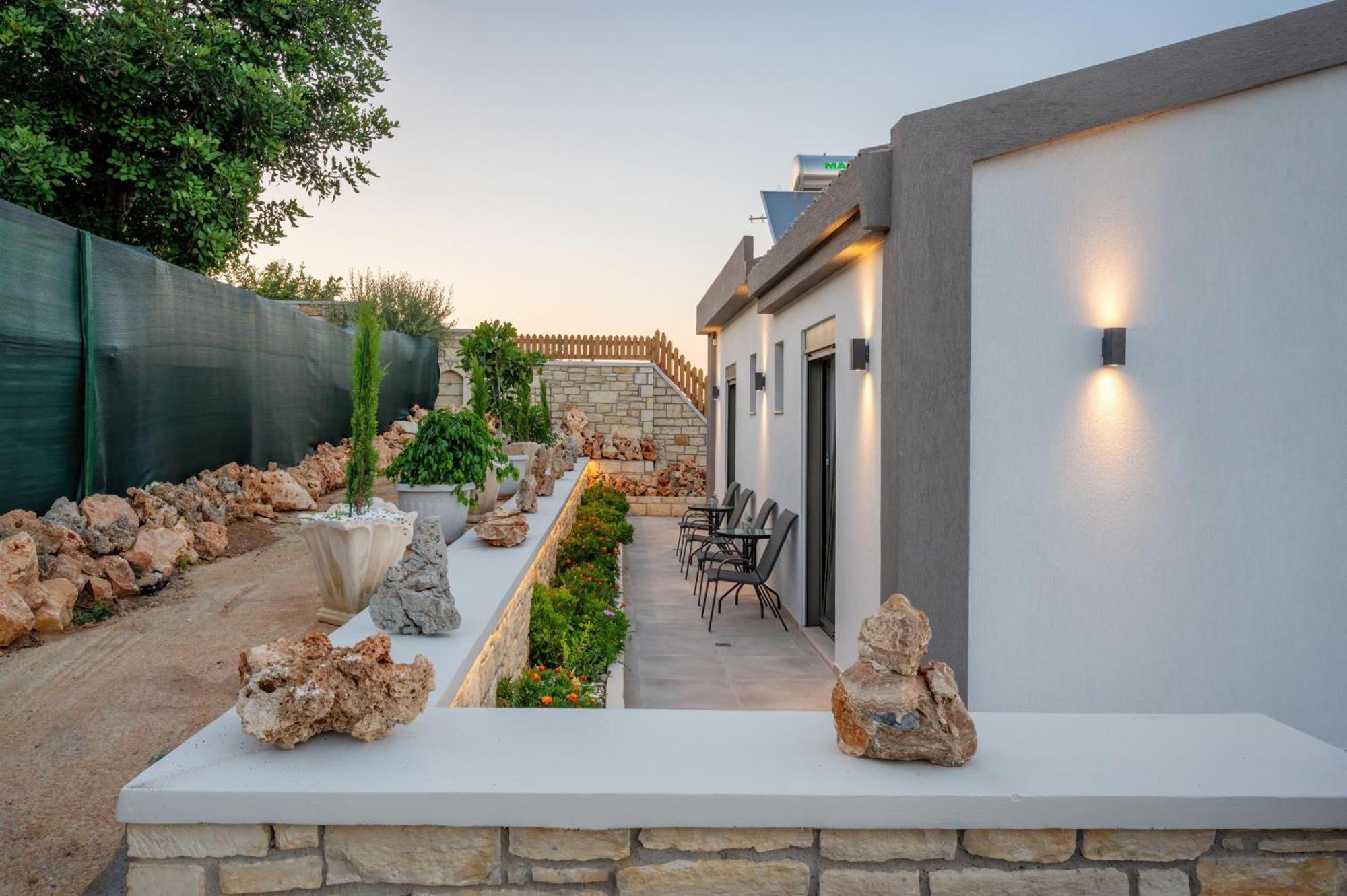 Halaro Villa Gerani  Ngoại thất bức ảnh