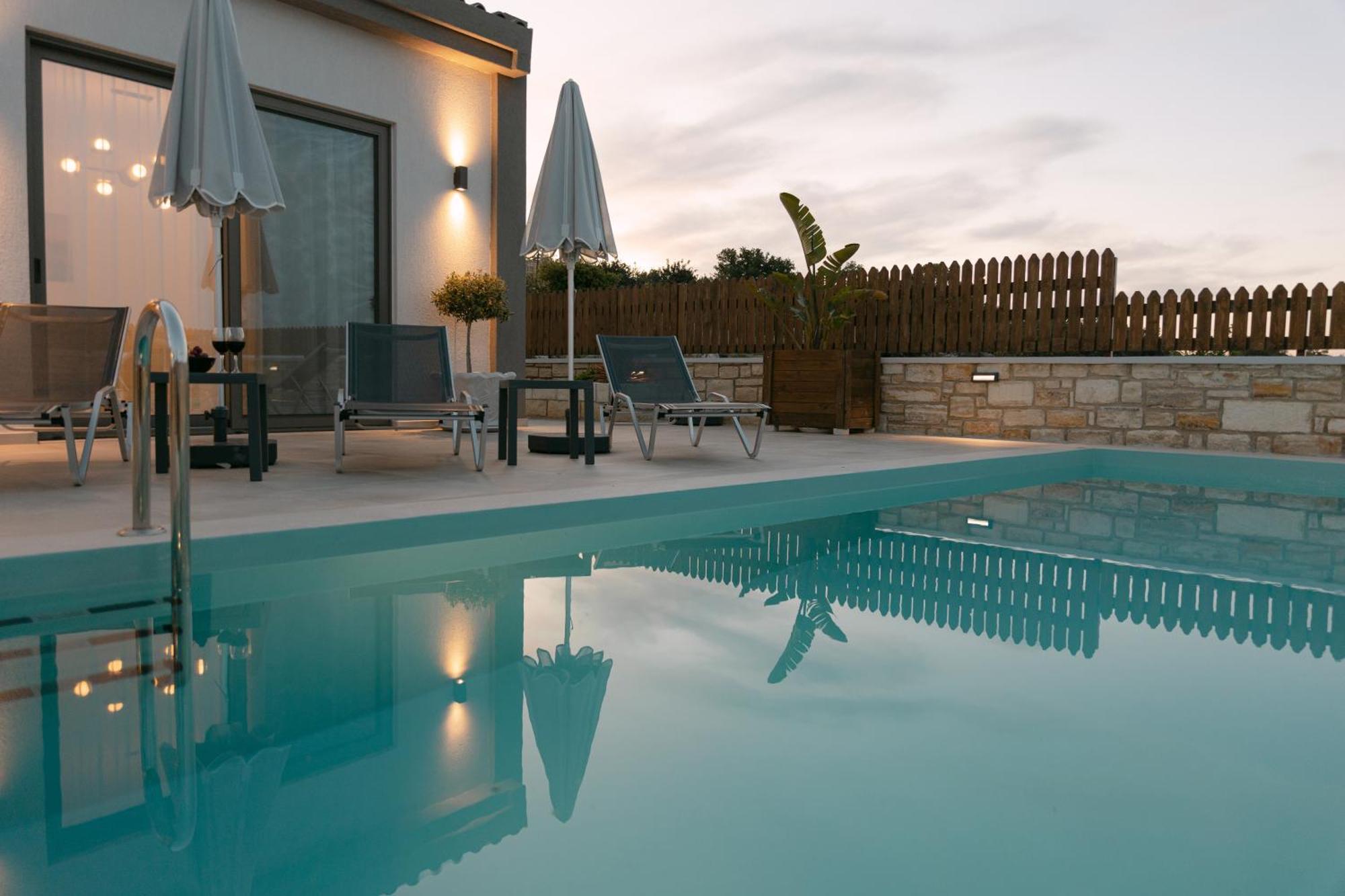 Halaro Villa Gerani  Ngoại thất bức ảnh