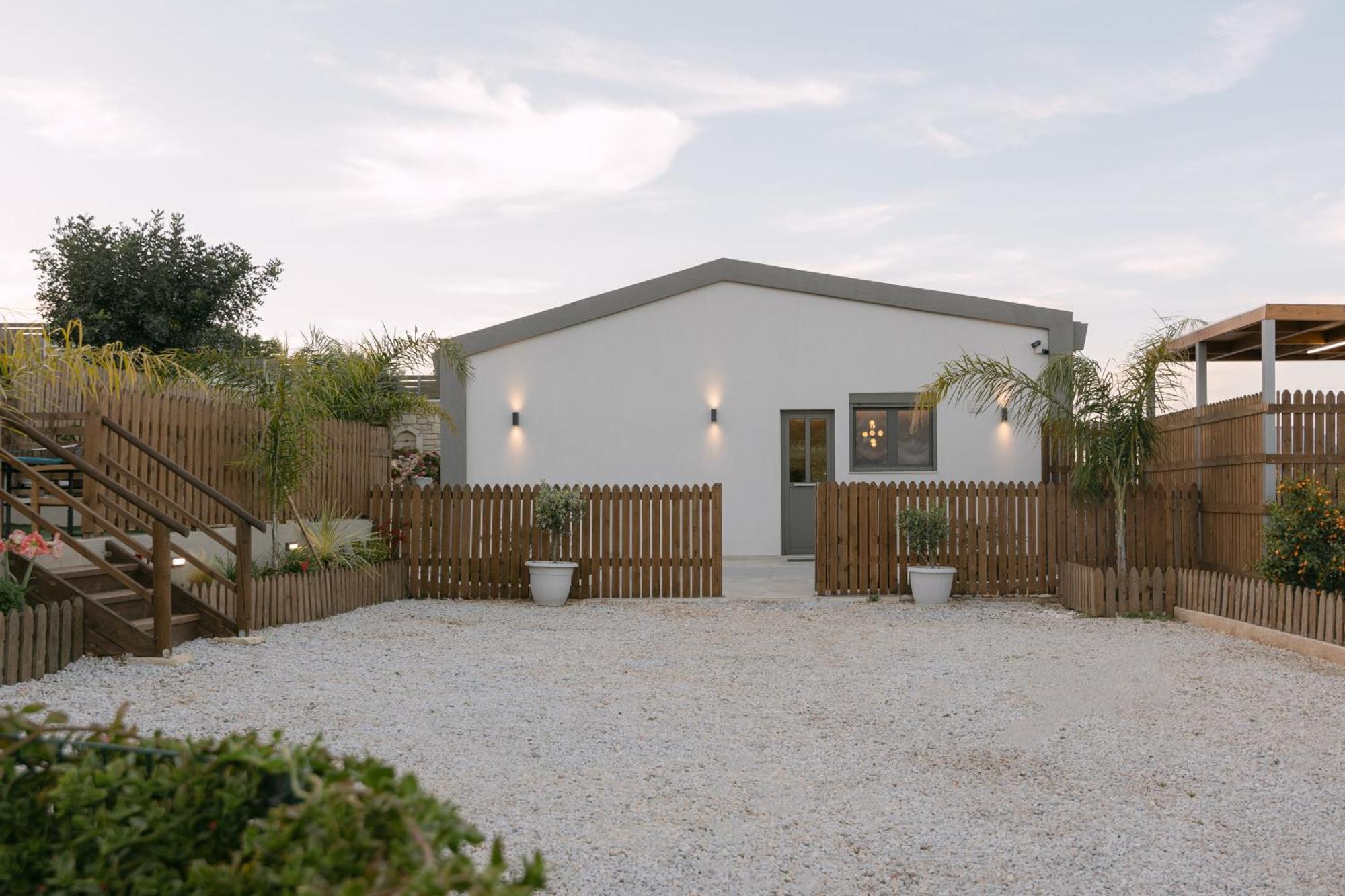Halaro Villa Gerani  Ngoại thất bức ảnh