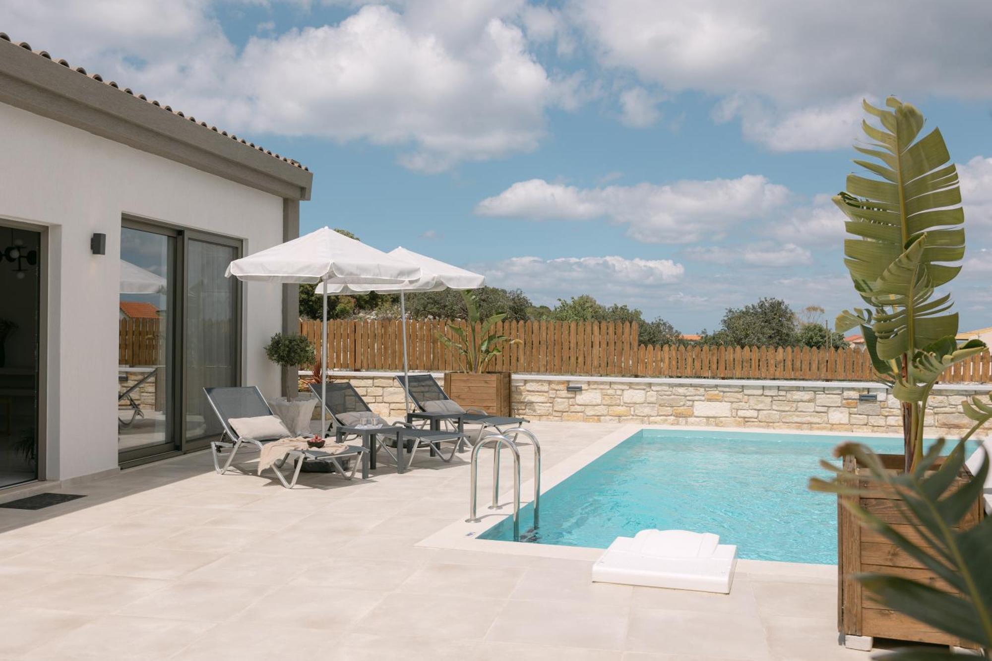 Halaro Villa Gerani  Ngoại thất bức ảnh