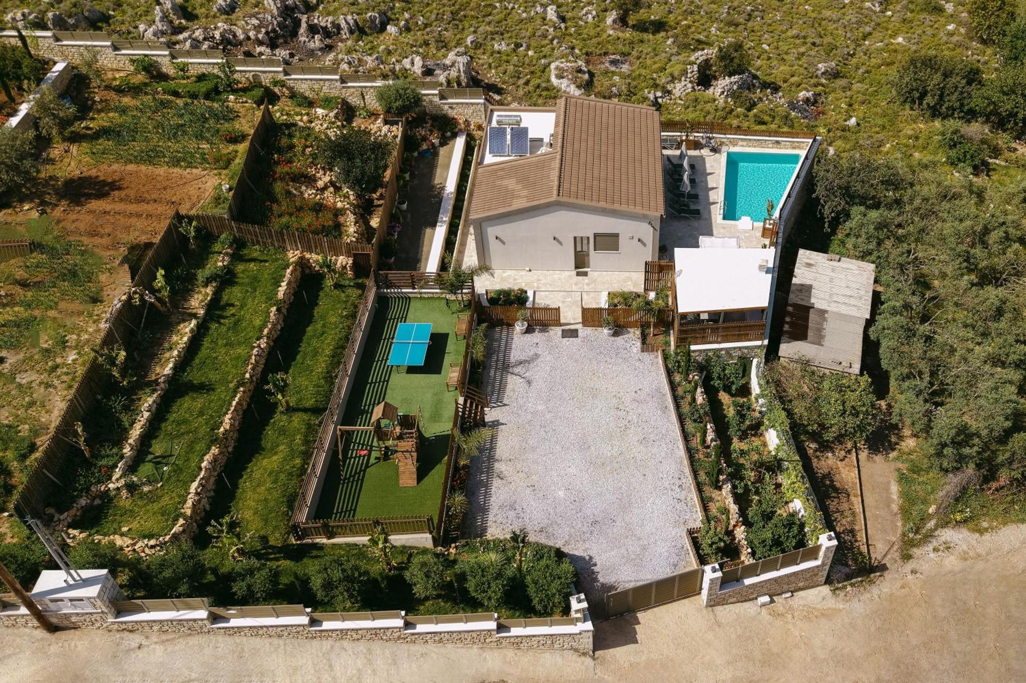 Halaro Villa Gerani  Ngoại thất bức ảnh